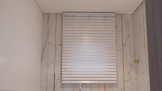 Persiana Horizontal de Madeira 50mm - Branca