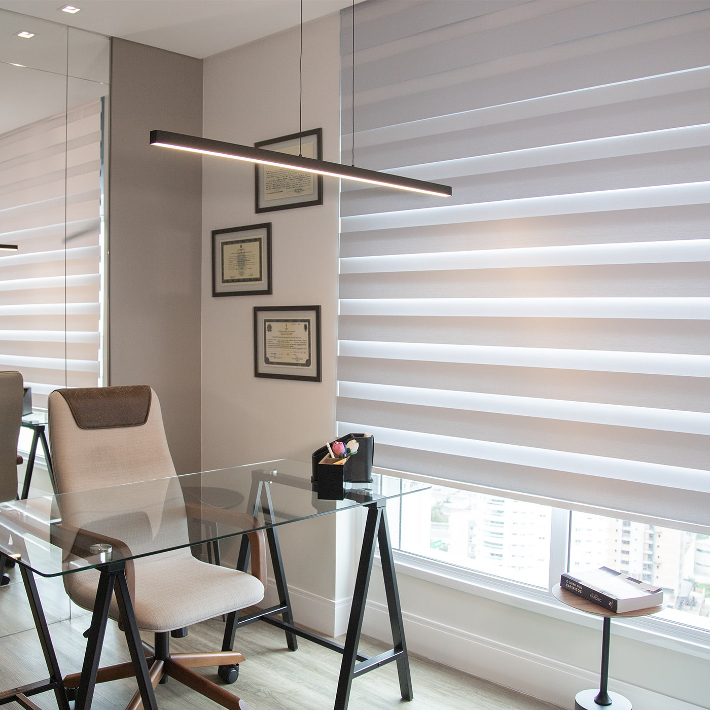 Persiana Double Vision Semi Blackout - Branca Acinzentada