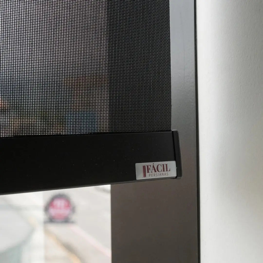 Persiana Rolô Tela Solar 3% InstalaFácil - Preta