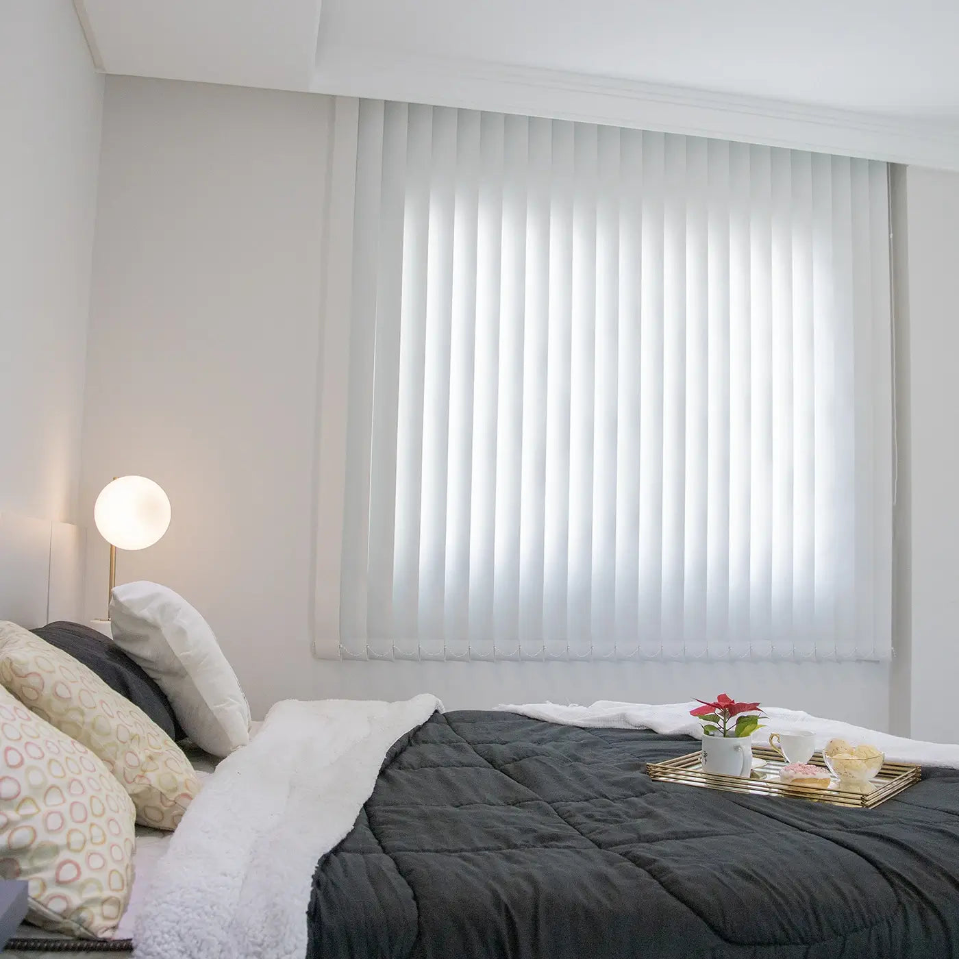 Persiana Vertical Blackout - Branca