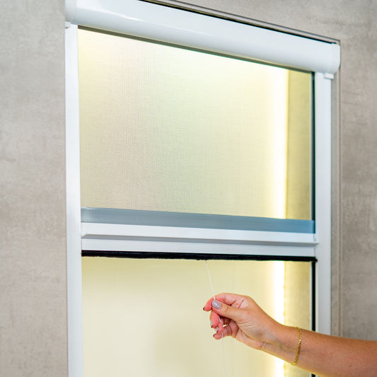 Tela Mosquiteira Recolhível Sob Medida - Branca