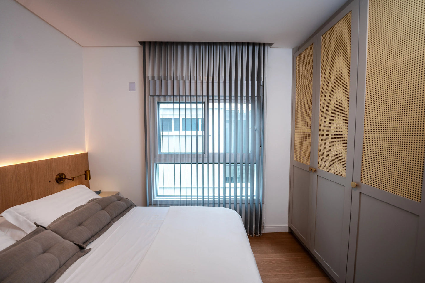 Persiana Vertical Blackout - Cinza