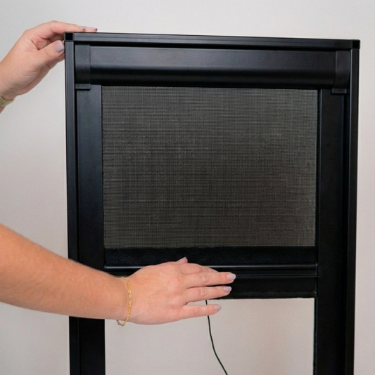 Tela Mosquiteira Recolhível Sob Medida - Preta