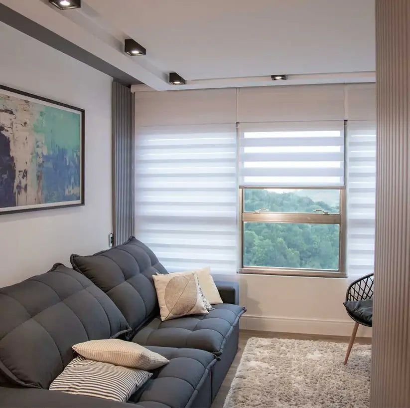 Persiana Double Vision Plus - Risca de Giz Preto e Branco