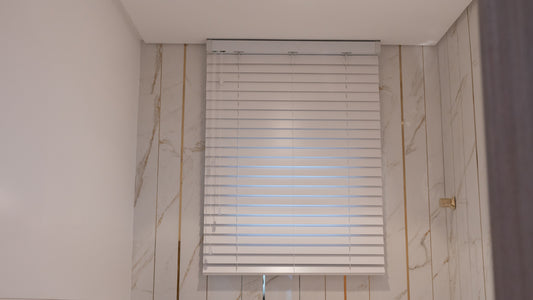 Persiana Horizontal de Madeira 50mm - Branca