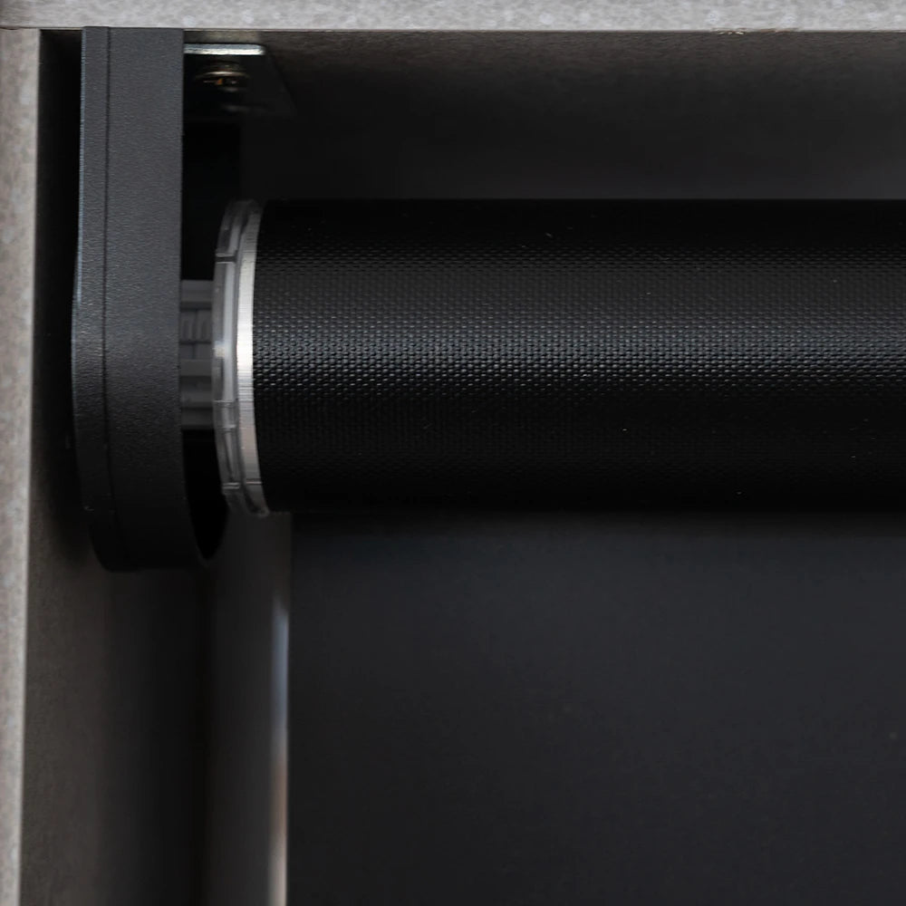 Persiana Rolô Blackout Preta detalhe