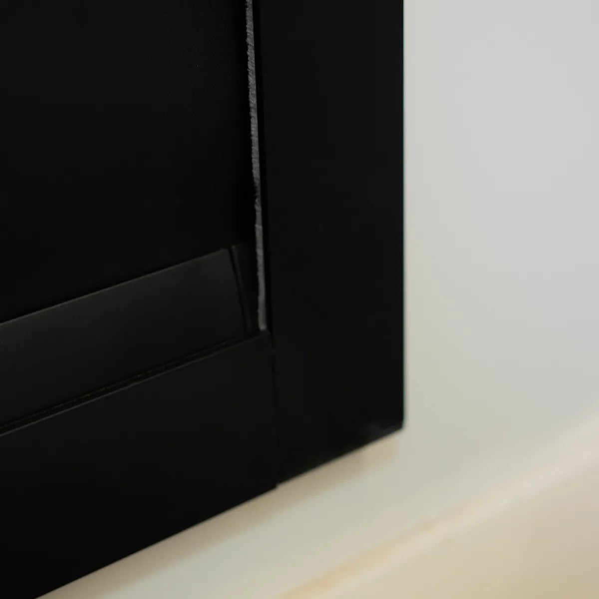Persiana Total Blackout com Guias Preta detalhe