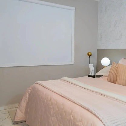 Persiana Total Blackout com Guias Branca detalhe