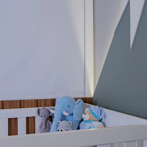 Persiana Total Blackout com Guias Branca detalhe